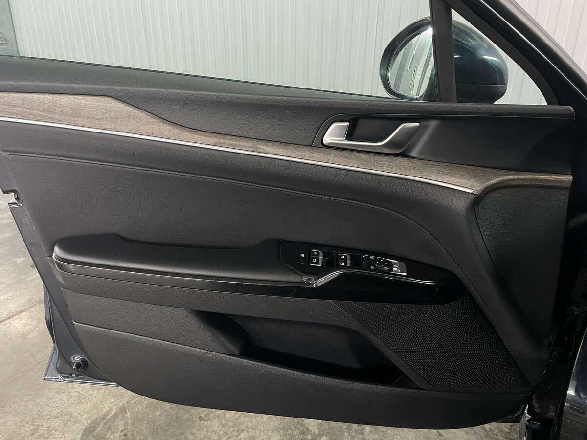 Купить Kia K5 с пробегом. Фото: #18