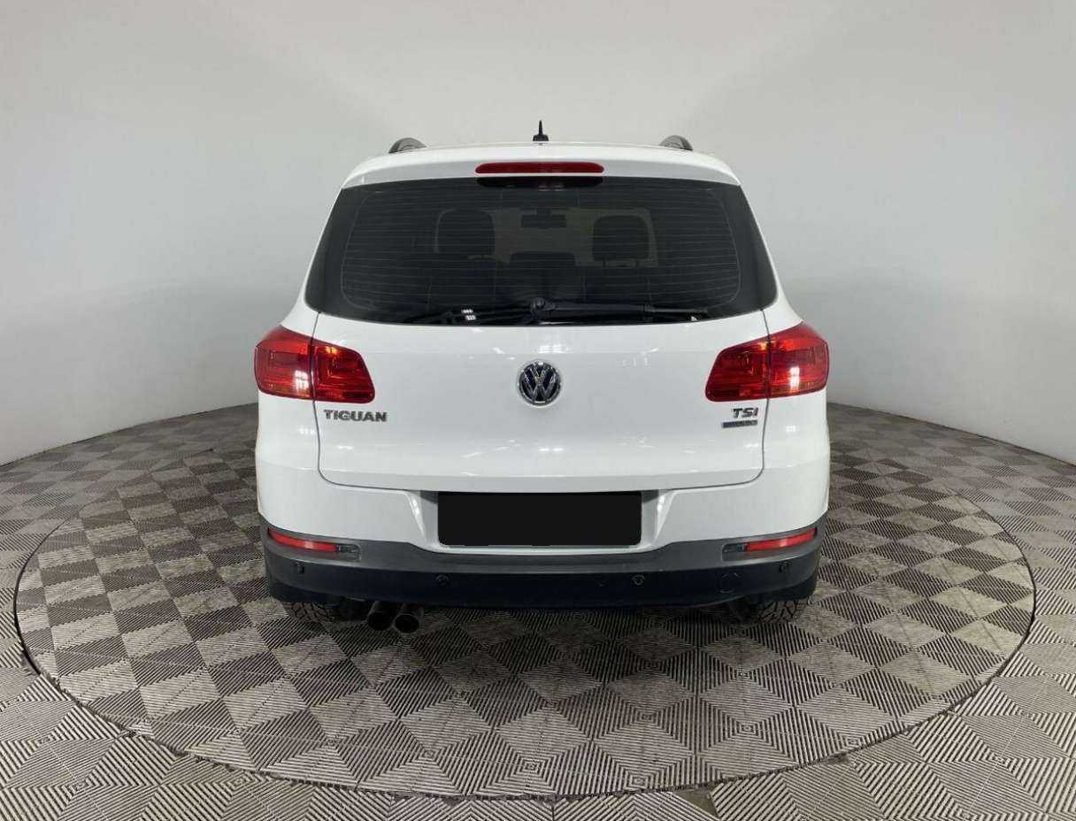 Купить Volkswagen Tiguan с пробегом. Фото: #2