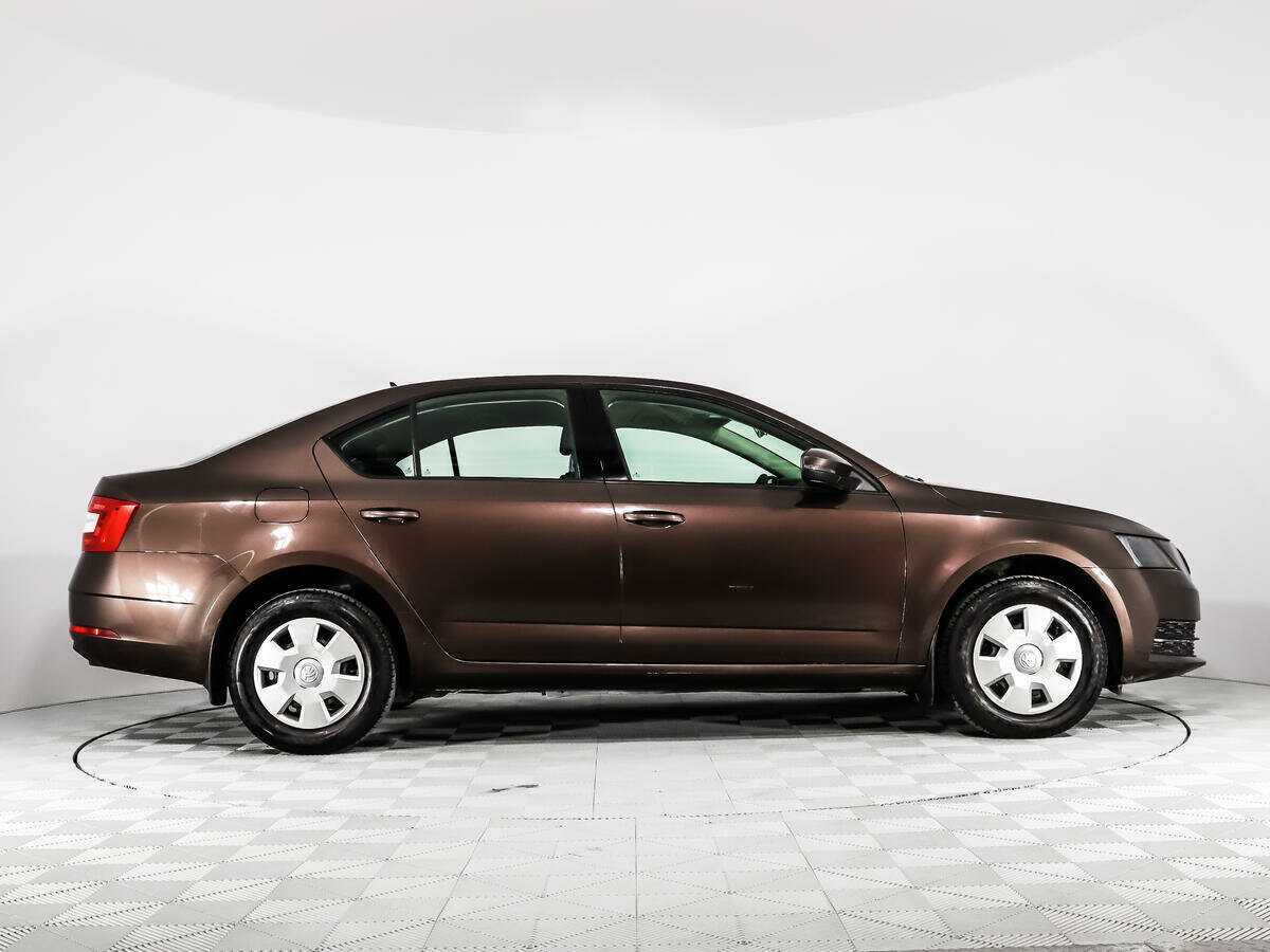 Купить Skoda Octavia с пробегом. Фото: #3