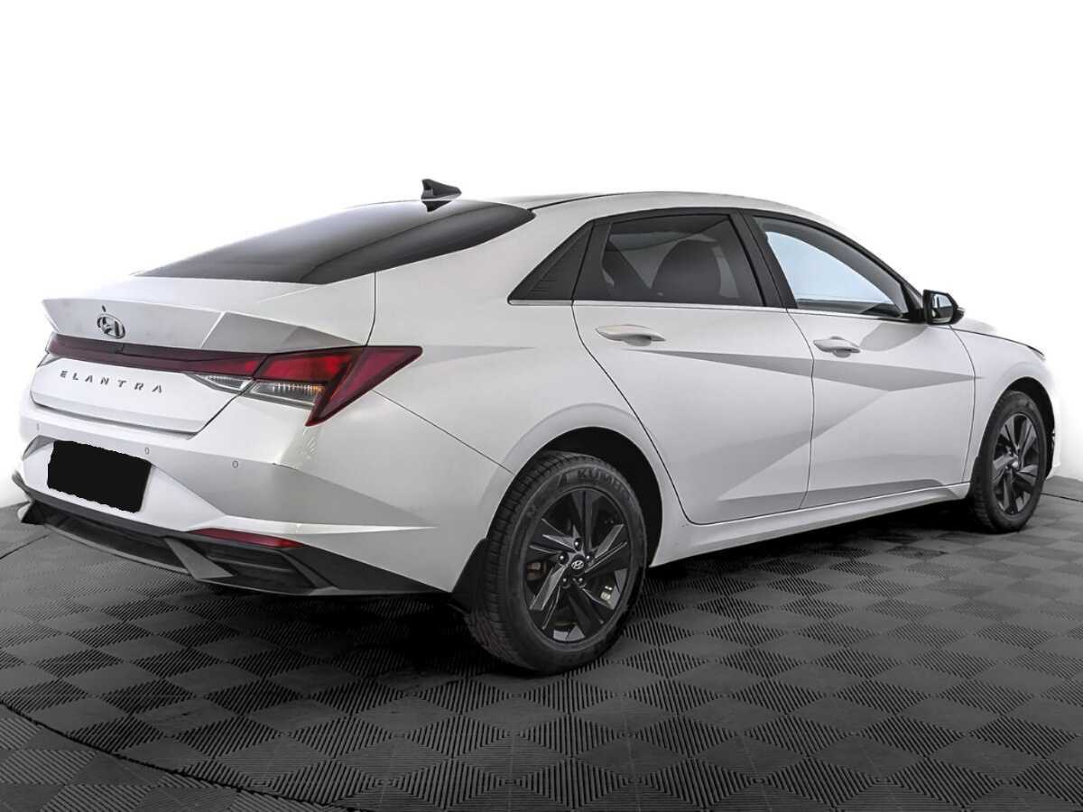 Купить Hyundai Elantra с пробегом. Фото: #4