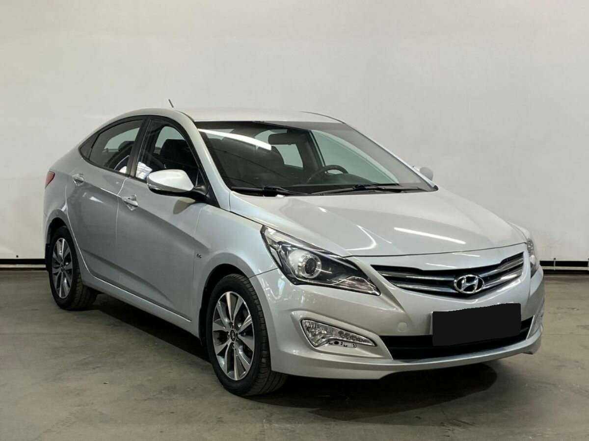 Купить Hyundai Solaris с пробегом. Фото: #2