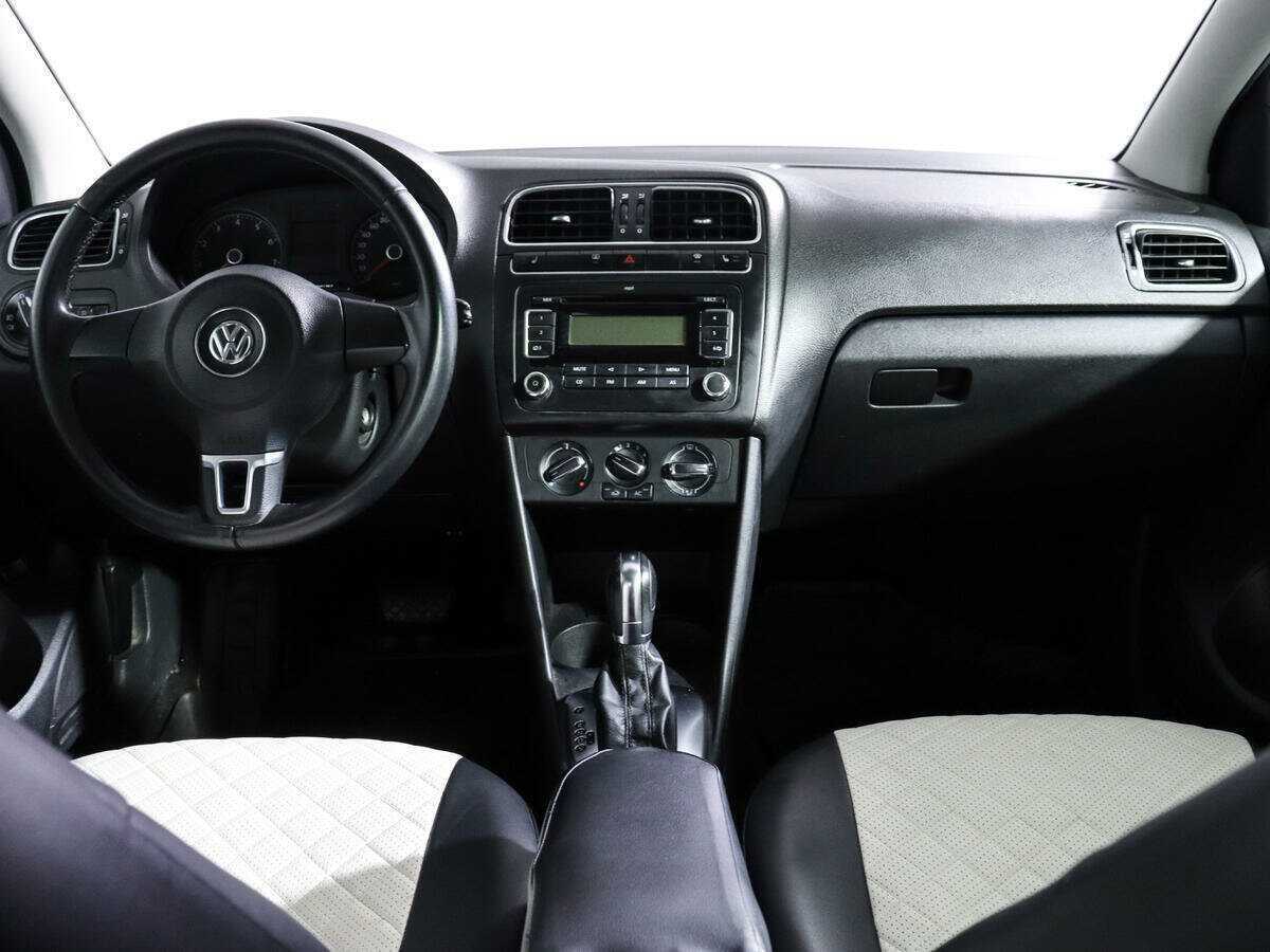 Купить Volkswagen Polo с пробегом. Фото: #11