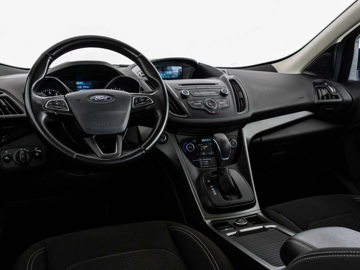 Купить Ford Kuga с пробегом. Фото: #10