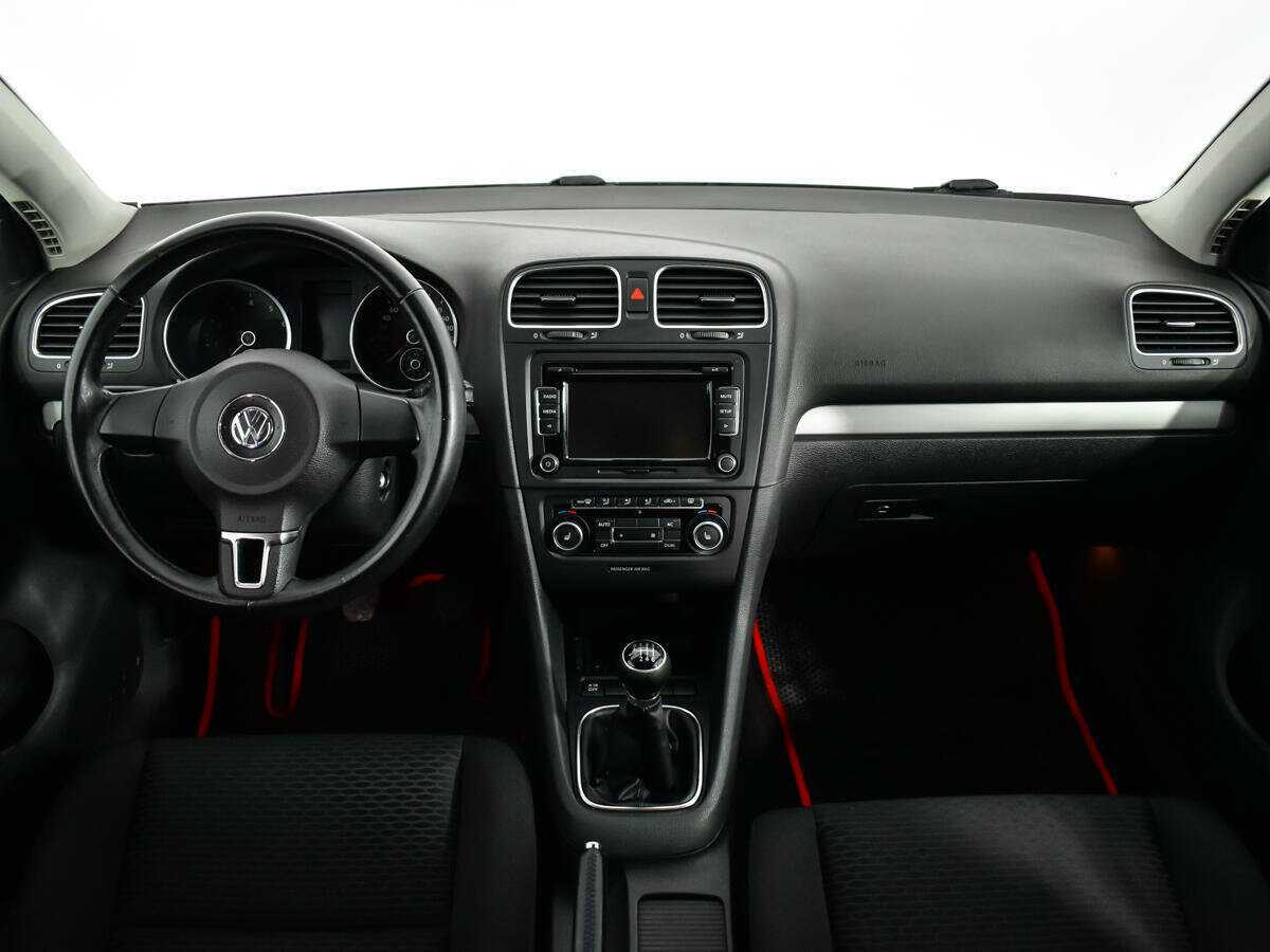Купить Volkswagen Golf с пробегом. Фото: #11
