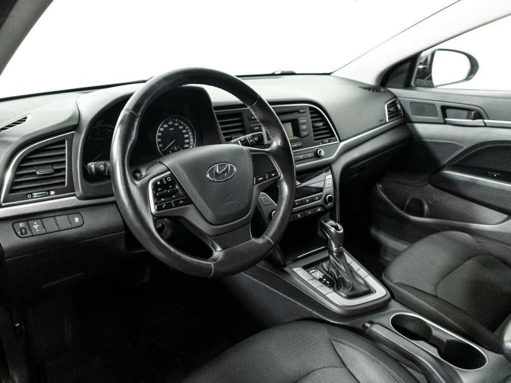 Купить Hyundai Elantra с пробегом. Фото: #10
