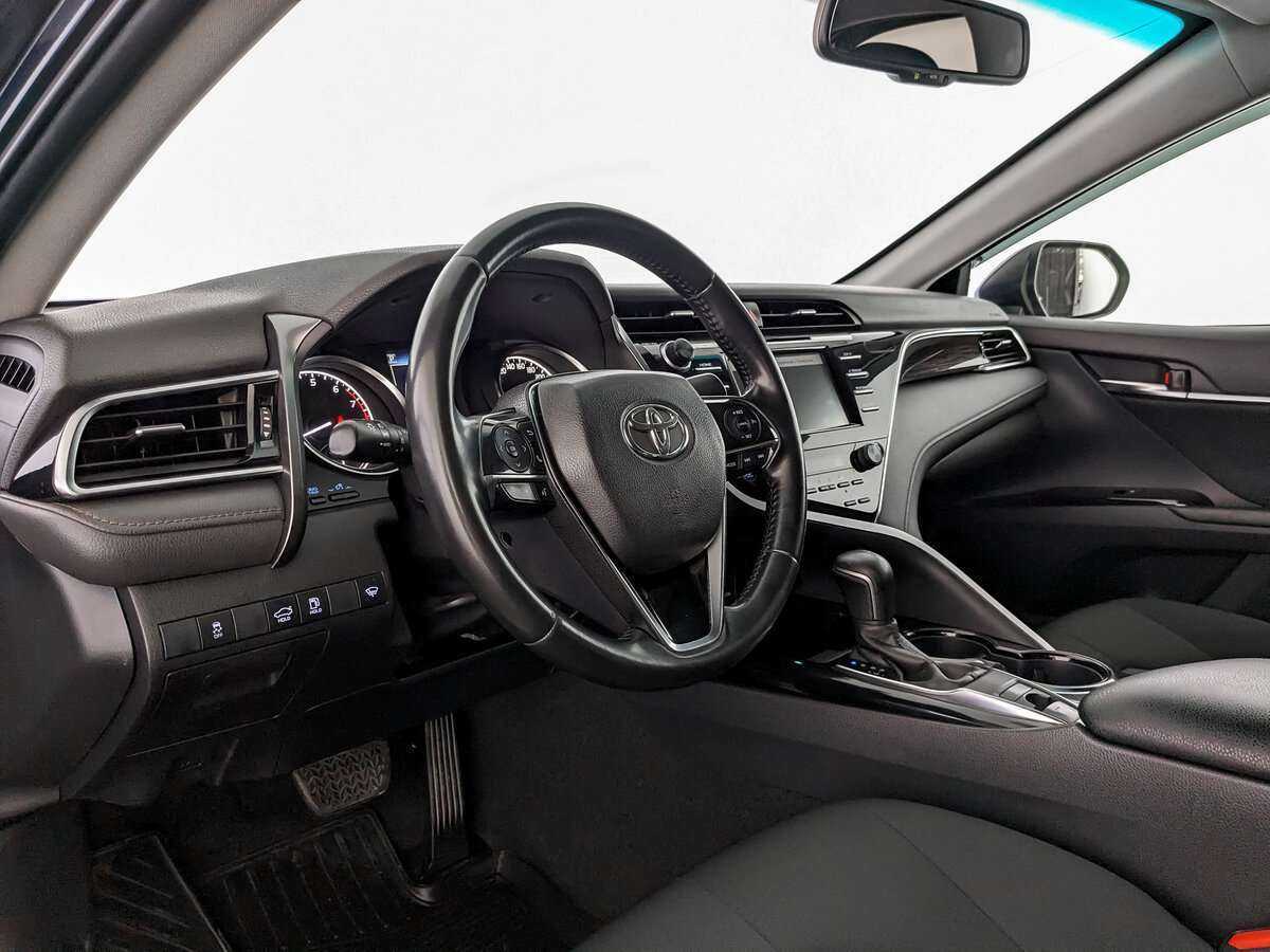 Купить Toyota Camry с пробегом. Фото: #13