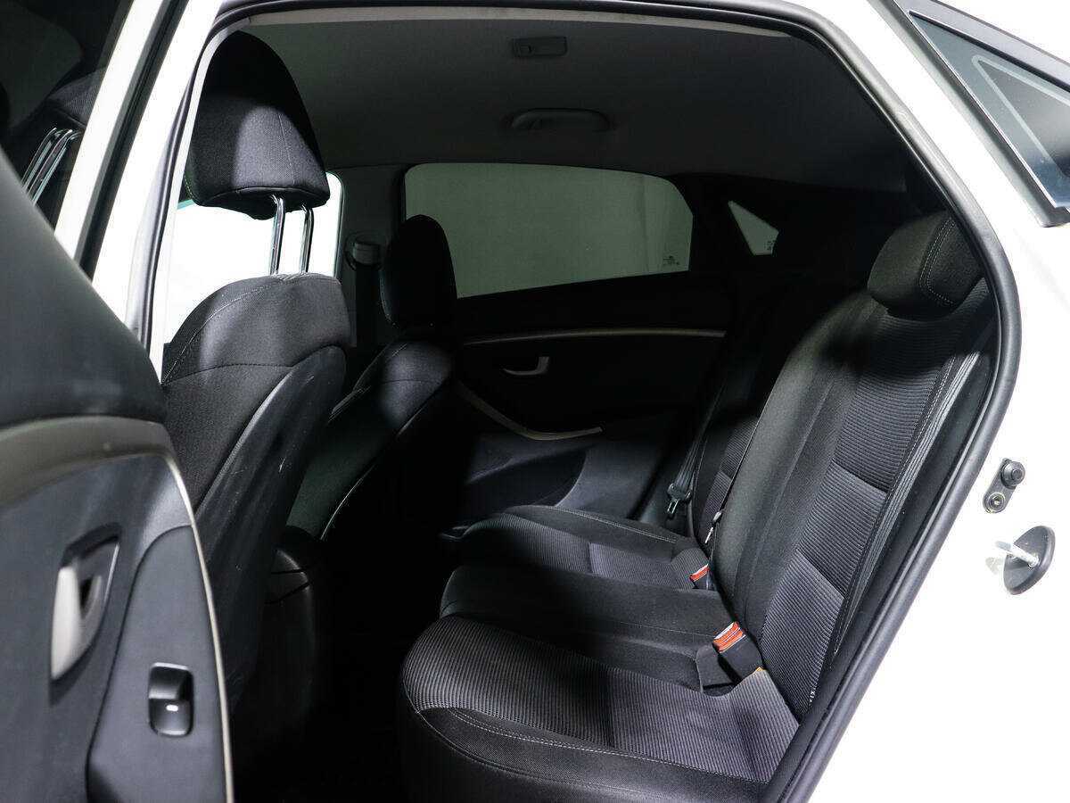 Купить Hyundai i30 с пробегом. Фото: #9
