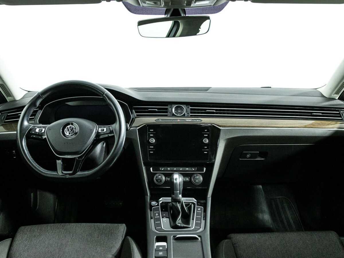 Купить Volkswagen Passat с пробегом. Фото: #12