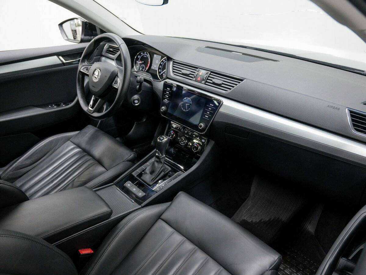 Купить Skoda Superb с пробегом. Фото: #6