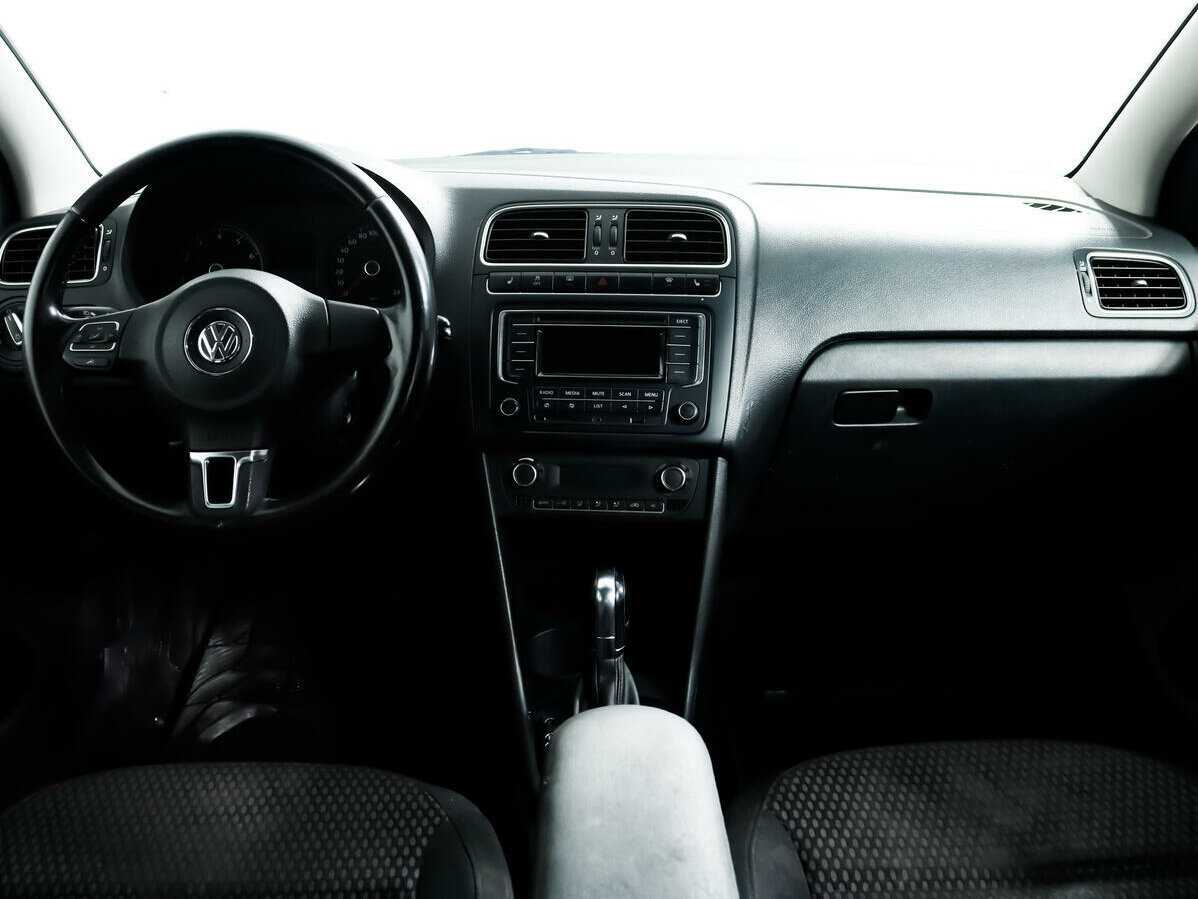 Купить Volkswagen Polo с пробегом. Фото: #10