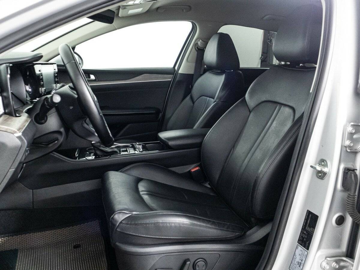 Купить Kia K5 с пробегом. Фото: #17