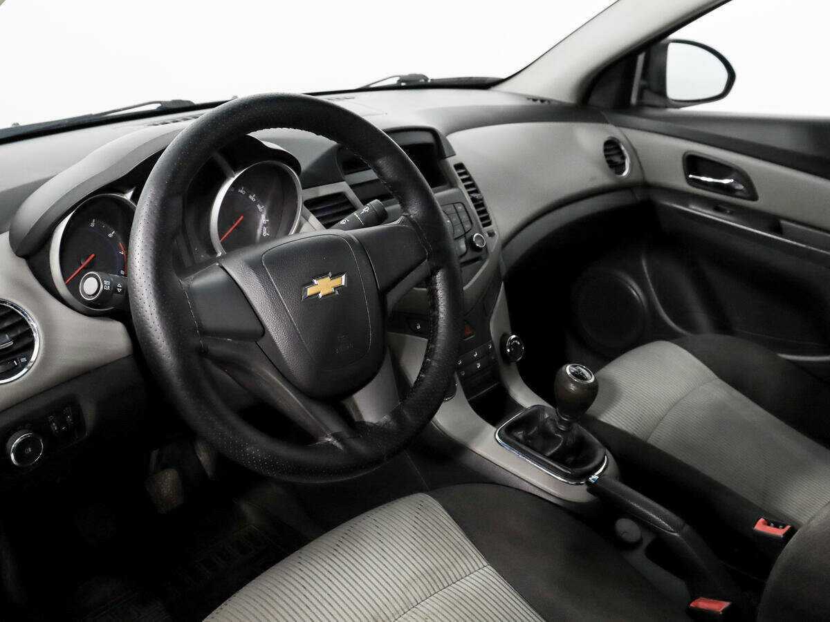 Купить Chevrolet Cruze с пробегом. Фото: #8