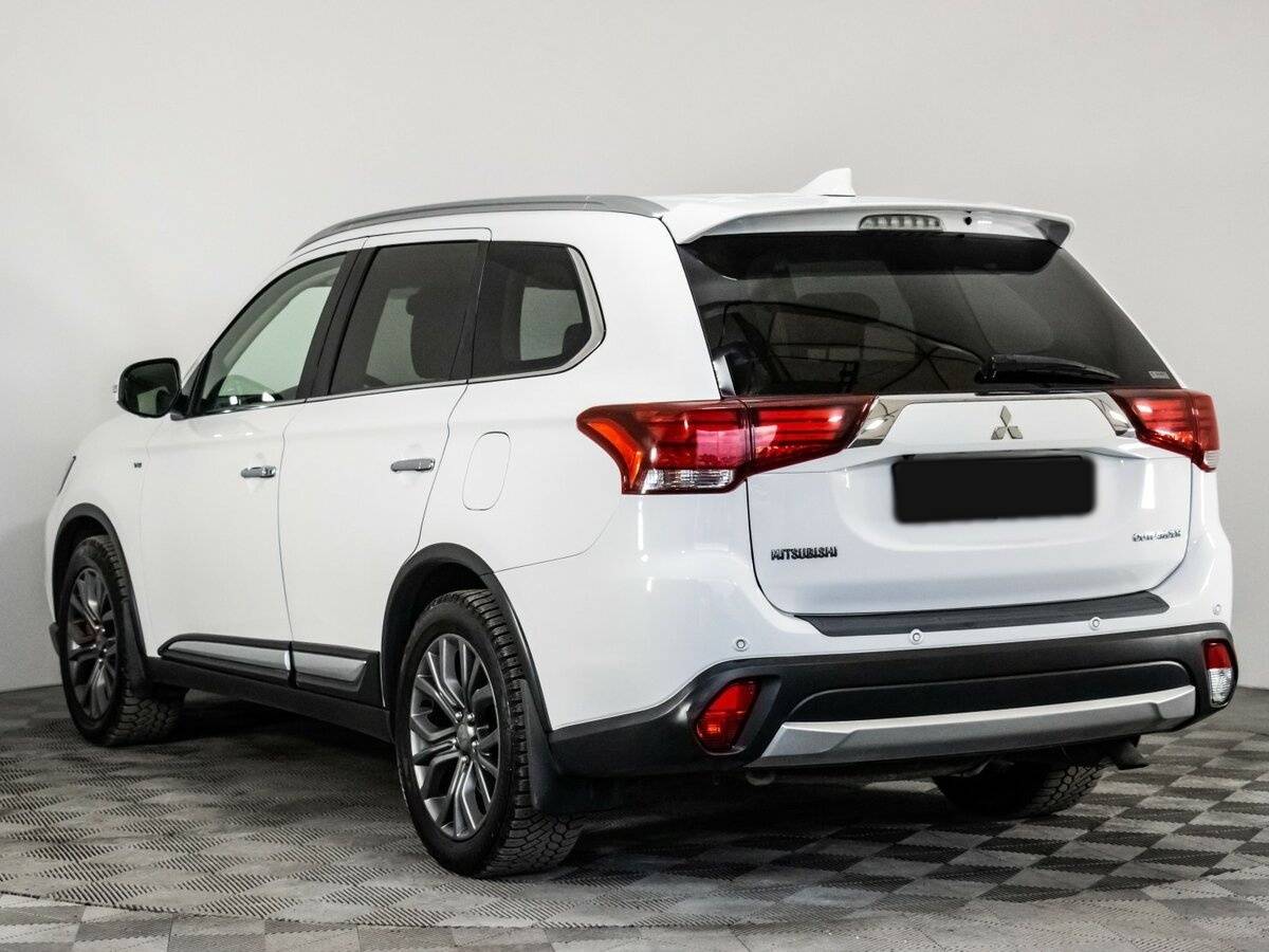 Купить Mitsubishi Outlander с пробегом. Фото: #5