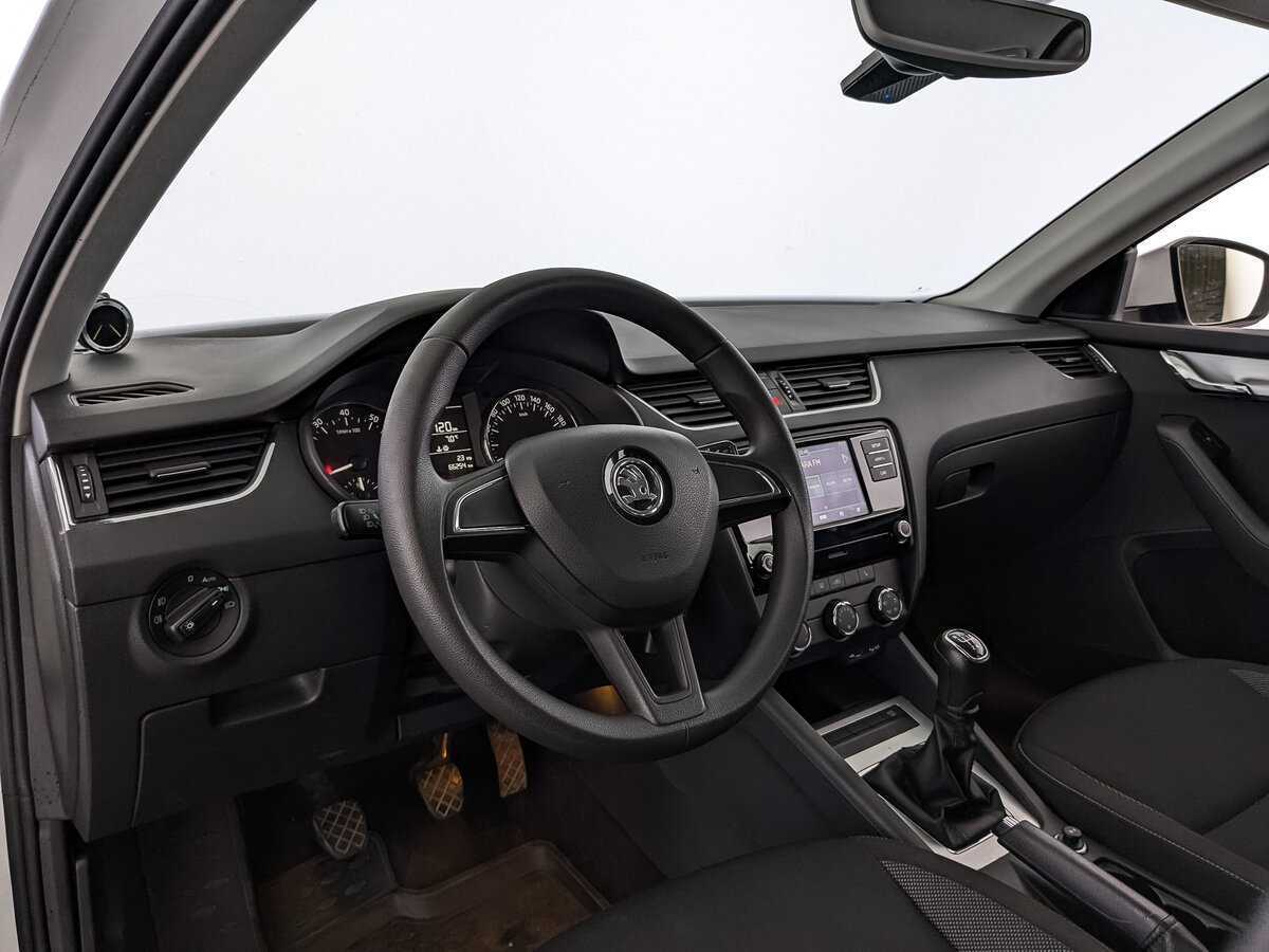 Купить Skoda Octavia с пробегом. Фото: #14