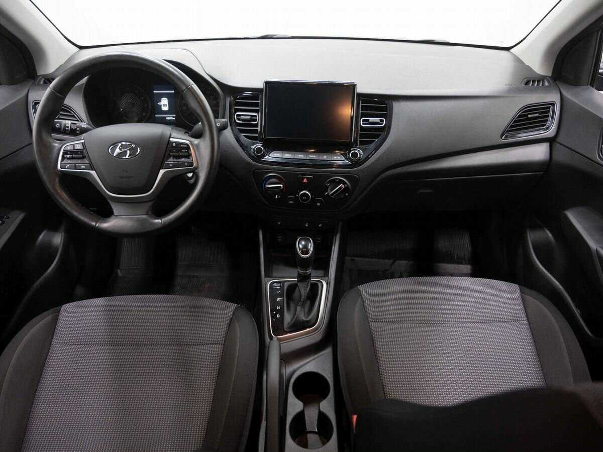 Купить Hyundai Solaris с пробегом. Фото: #11