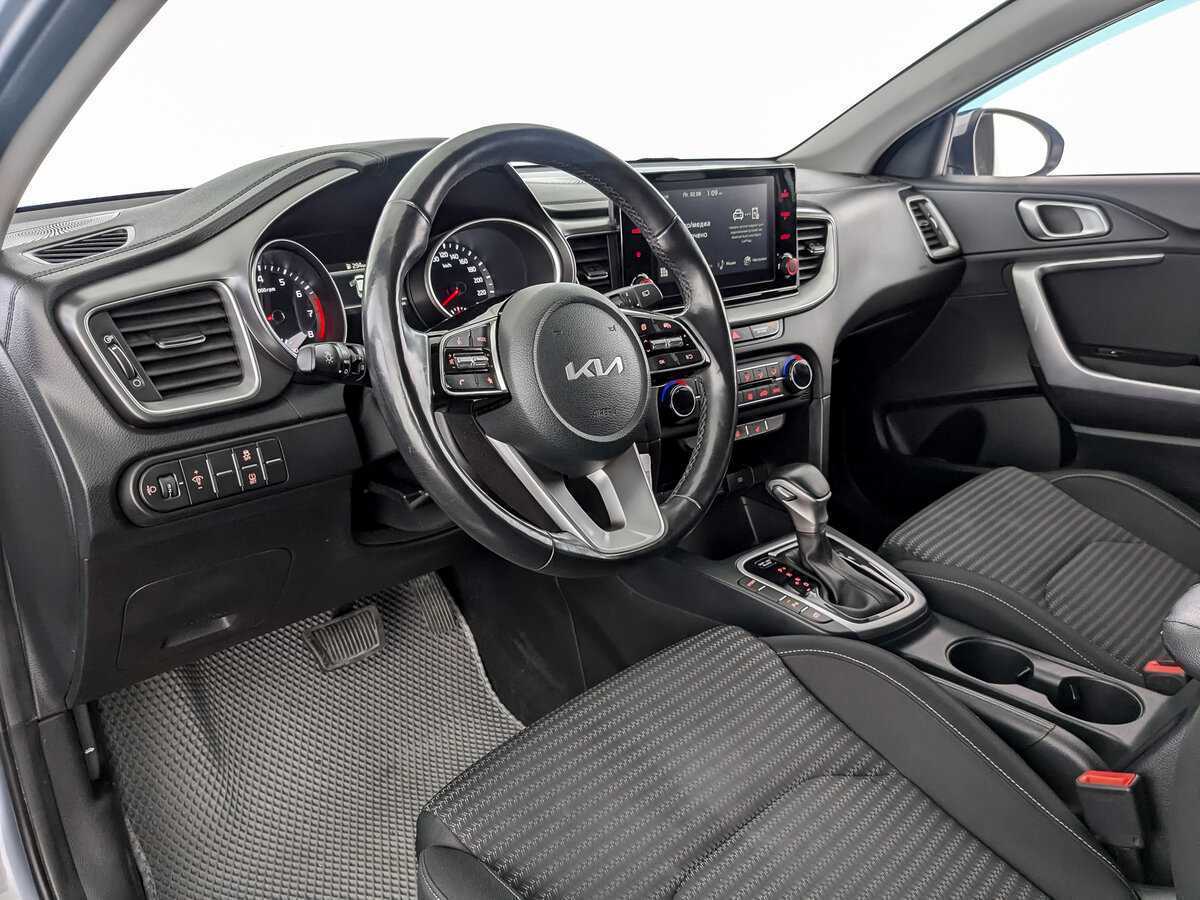 Купить Kia Ceed с пробегом. Фото: #13