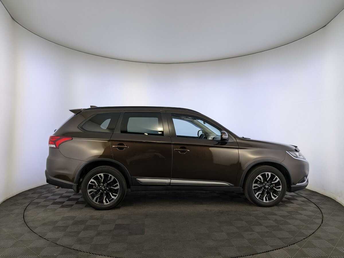 Купить Mitsubishi Outlander с пробегом. Фото: #3