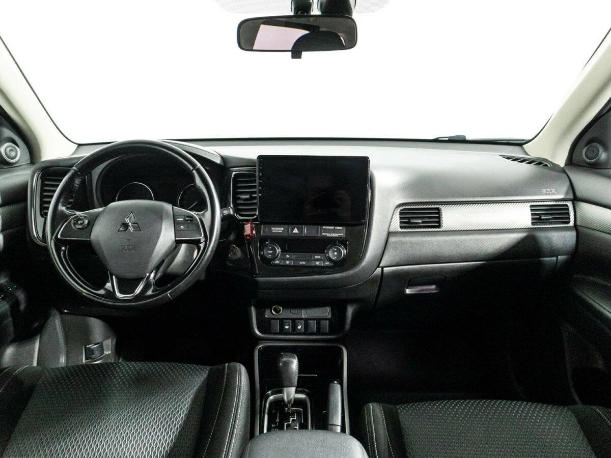 Купить Mitsubishi Outlander с пробегом. Фото: #12