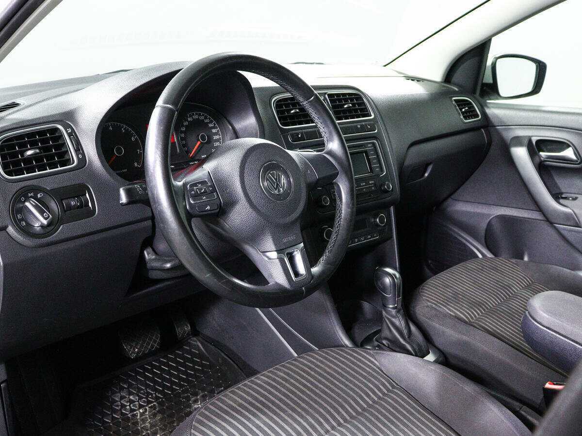 Купить Volkswagen Polo с пробегом. Фото: #13