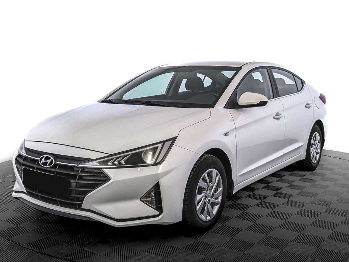 Купить Hyundai Elantra с пробегом. Посмотреть фото