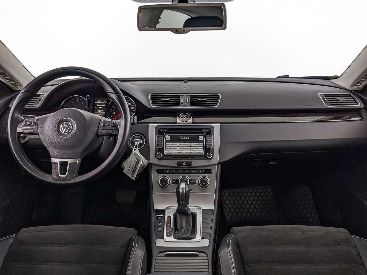 Купить Volkswagen Passat CC с пробегом. Фото: #12