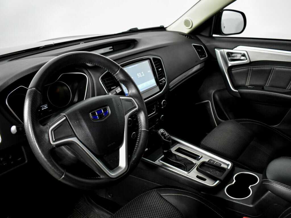 Купить Geely Emgrand X7 с пробегом. Фото: #8