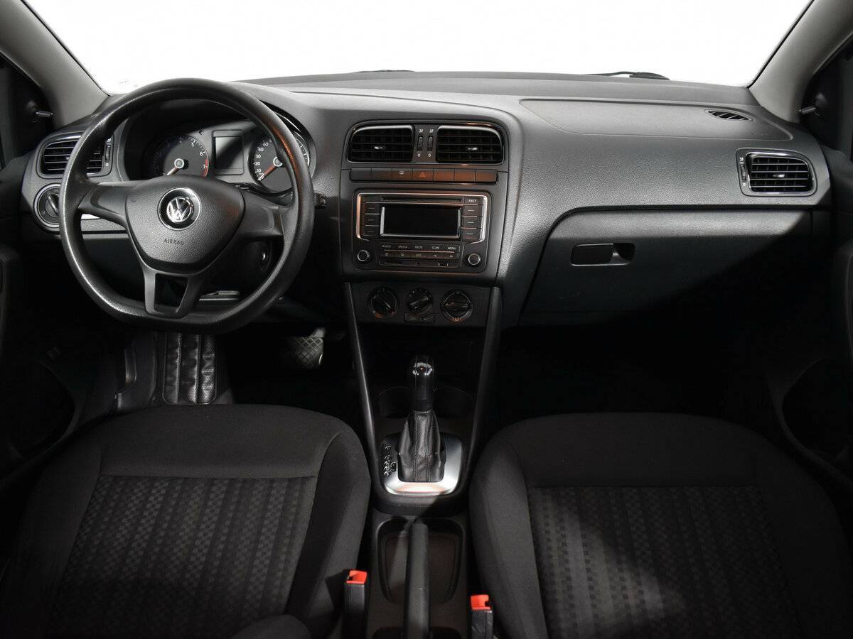 Купить Volkswagen Polo с пробегом. Фото: #9