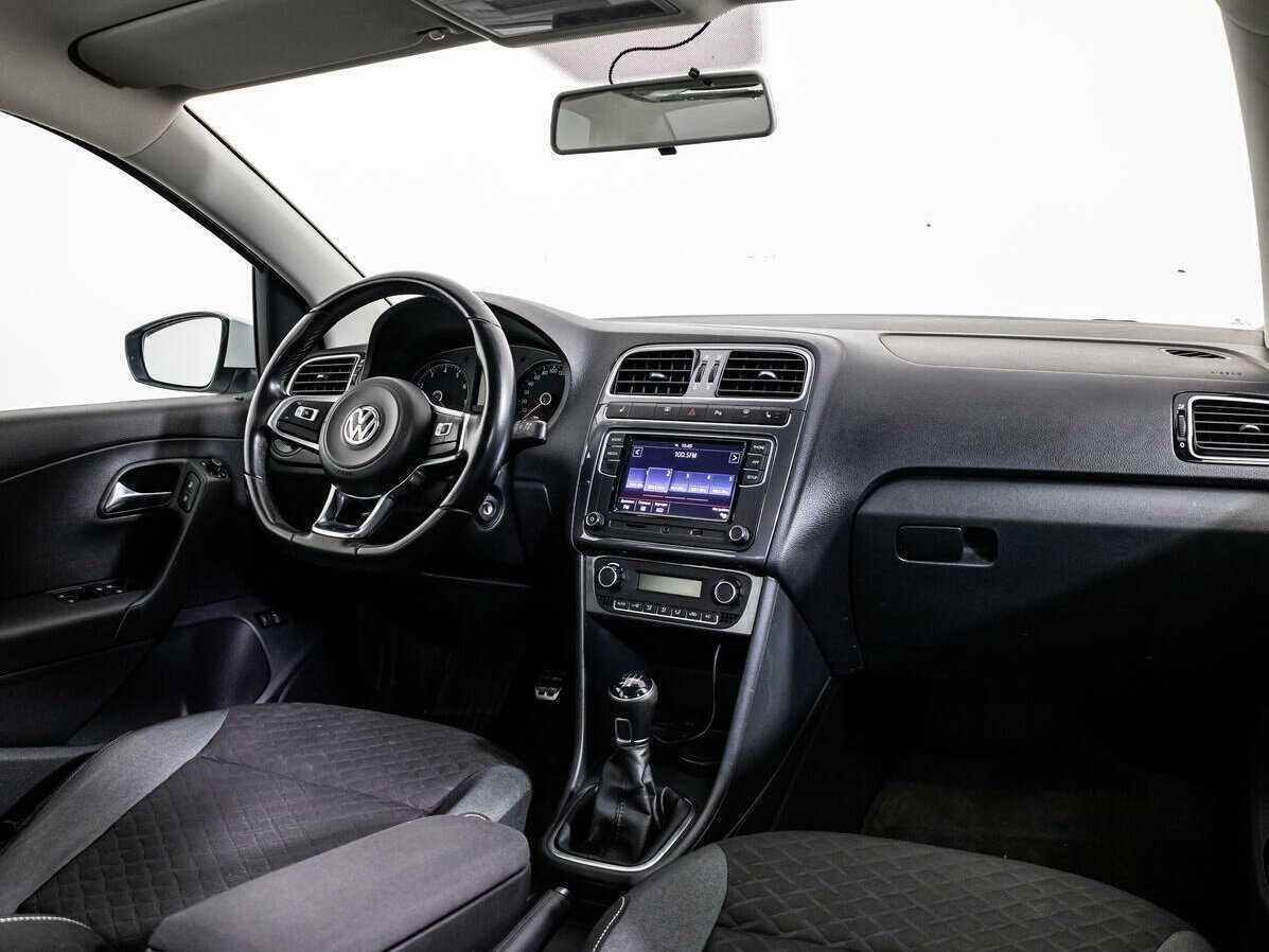 Купить Volkswagen Polo с пробегом. Фото: #6