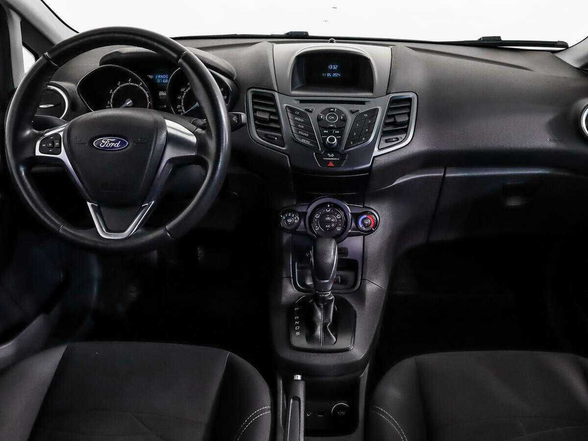 Купить Ford Fiesta с пробегом. Фото: #10