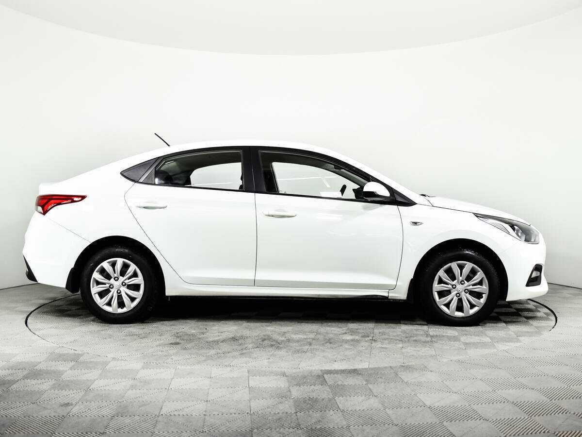 Купить Hyundai Solaris с пробегом. Фото: #3