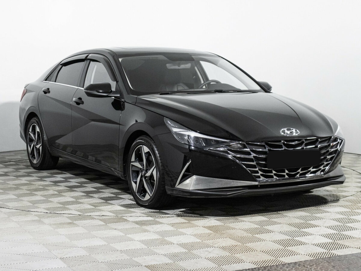 Купить Hyundai Elantra с пробегом. Фото: #2