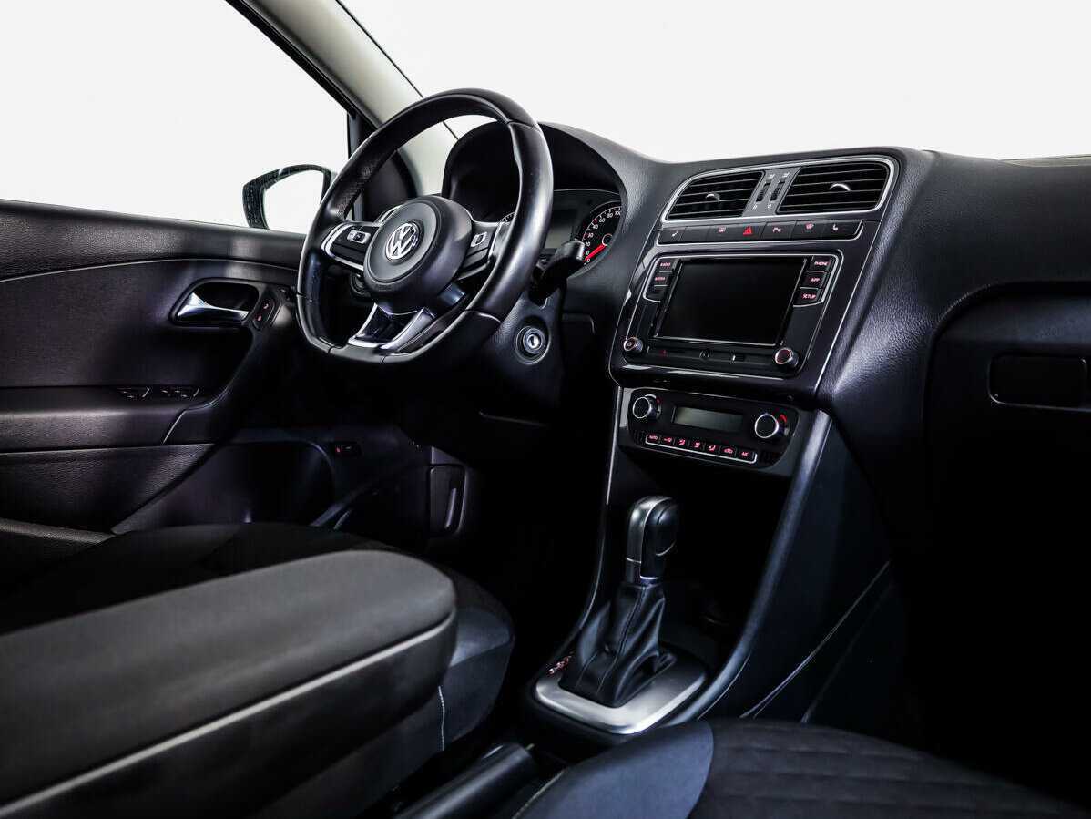 Купить Volkswagen Polo с пробегом. Фото: #7