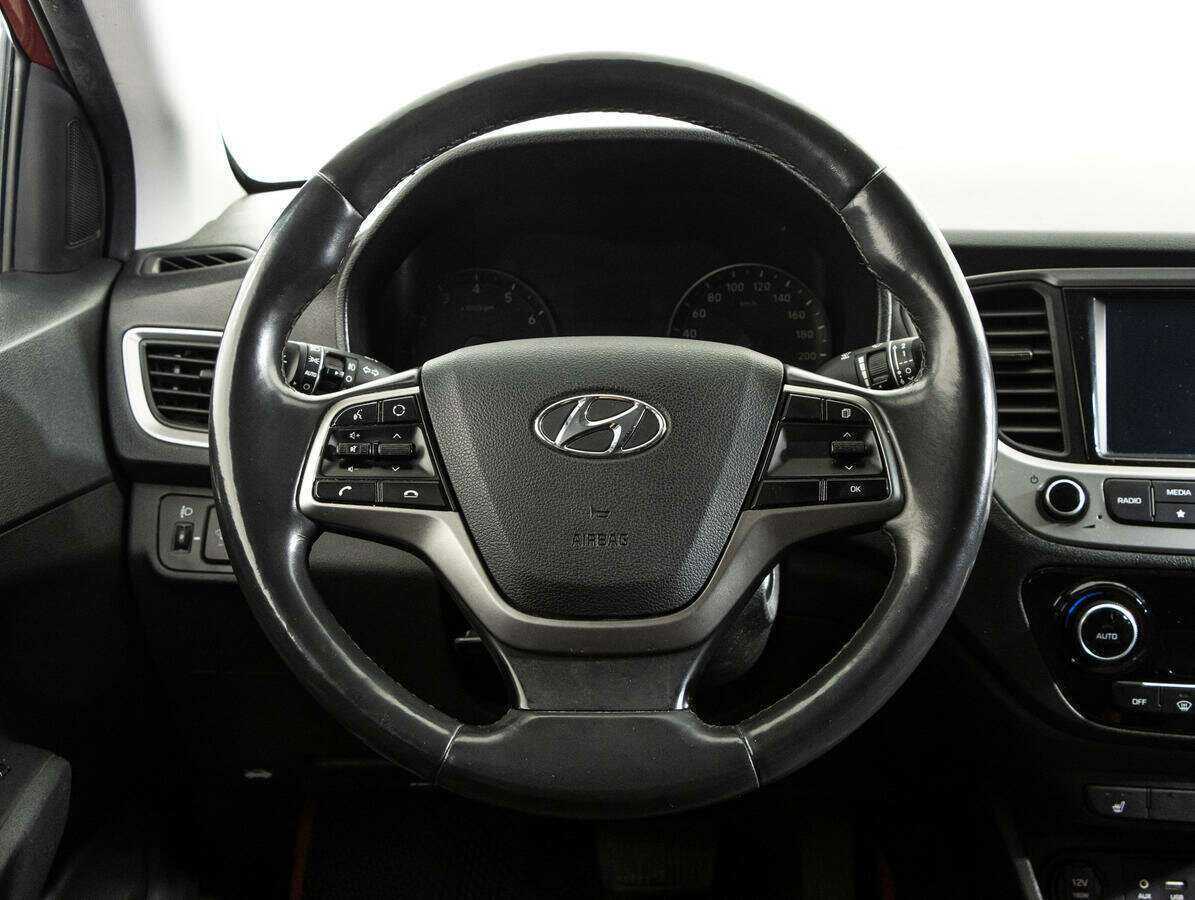 Купить Hyundai Solaris с пробегом. Фото: #13