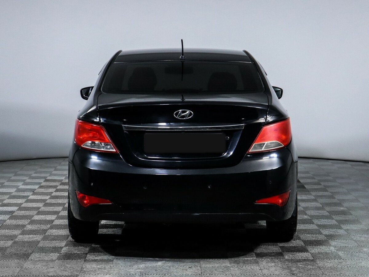 Купить Hyundai Solaris с пробегом. Фото: #4