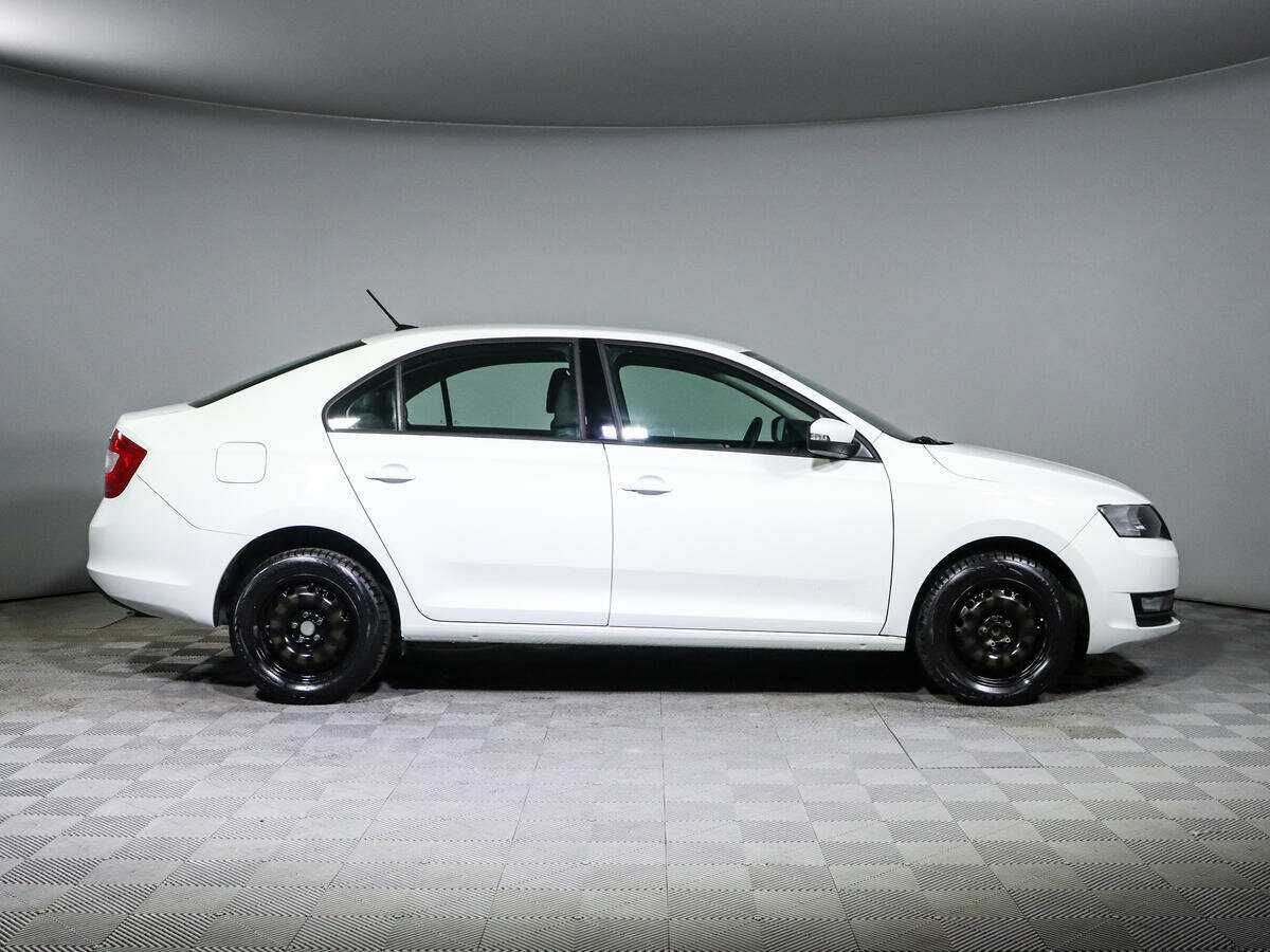 Купить Skoda Rapid с пробегом. Фото: #3