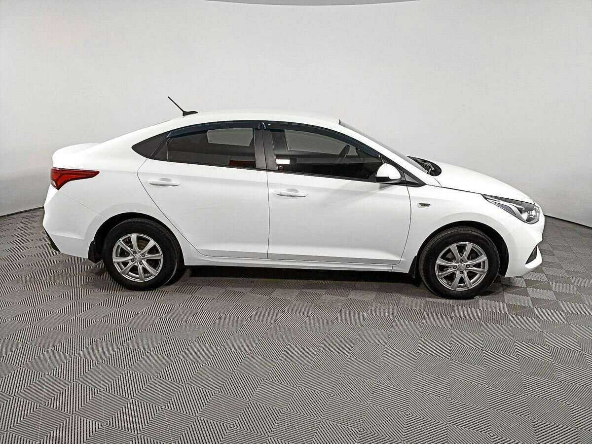 Купить Hyundai Solaris с пробегом. Фото: #3
