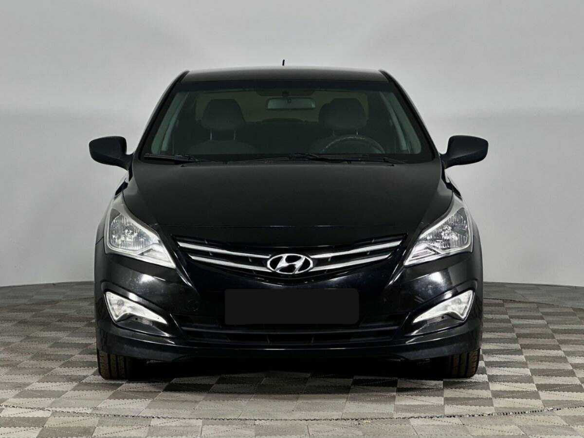 Купить Hyundai Solaris с пробегом. Фото: #2