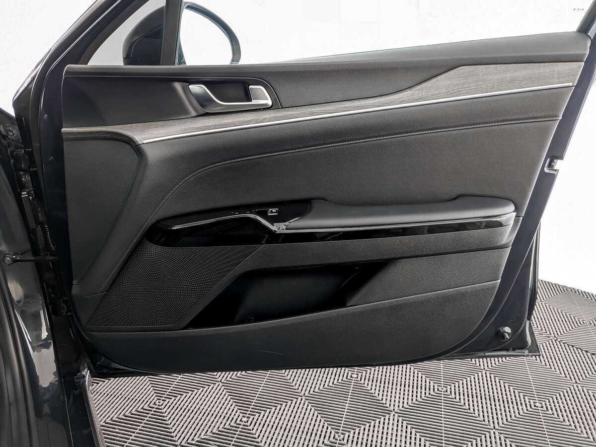 Купить Kia K5 с пробегом. Фото: #20