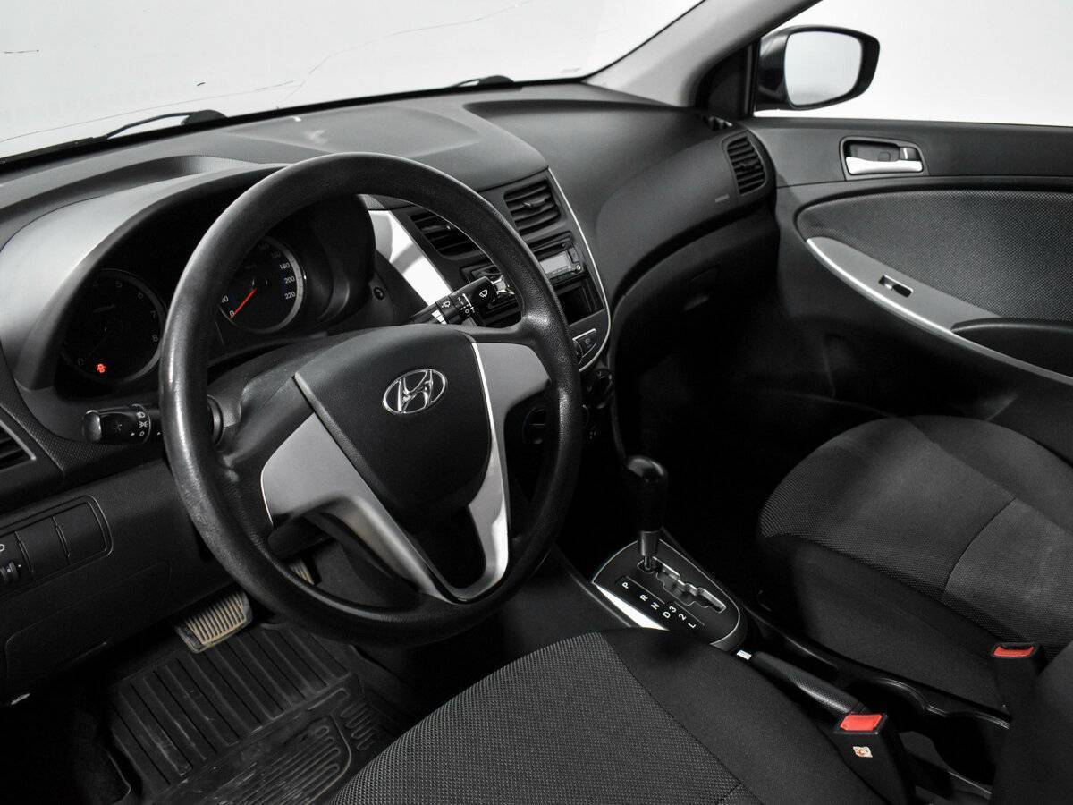 Купить Hyundai Solaris с пробегом. Фото: #8