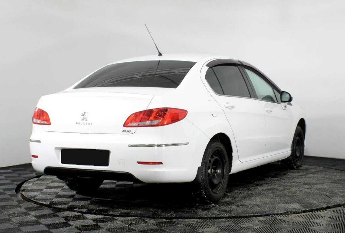 Купить Peugeot 408 с пробегом. Фото: #3