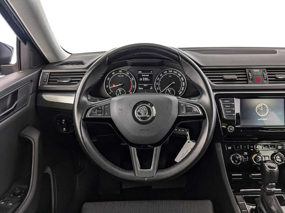 Купить Skoda Superb с пробегом. Фото: #17
