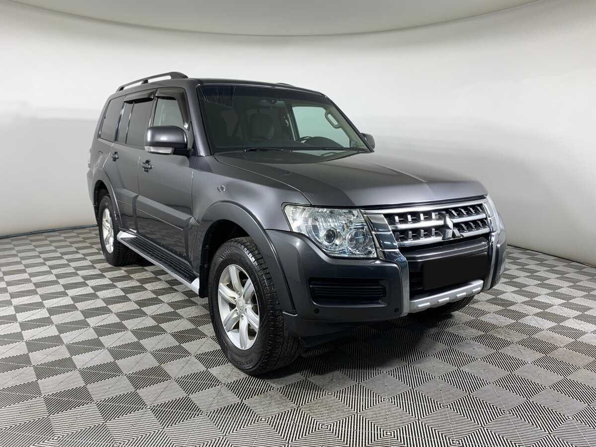 Купить Mitsubishi Pajero с пробегом. Фото: #2