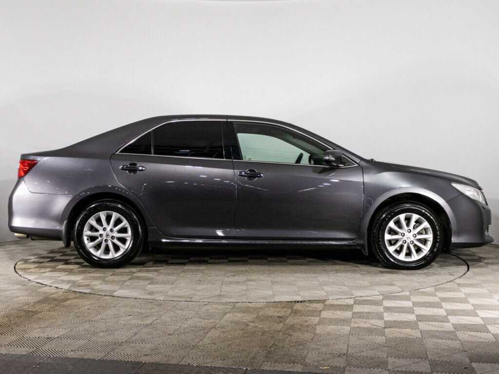 Купить Toyota Camry с пробегом. Фото: #3