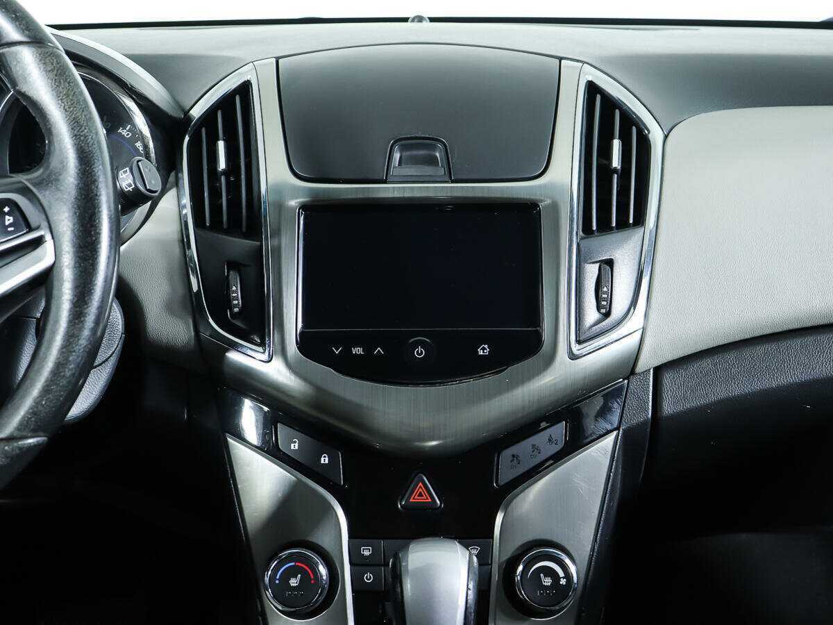 Купить Chevrolet Cruze с пробегом. Фото: #9