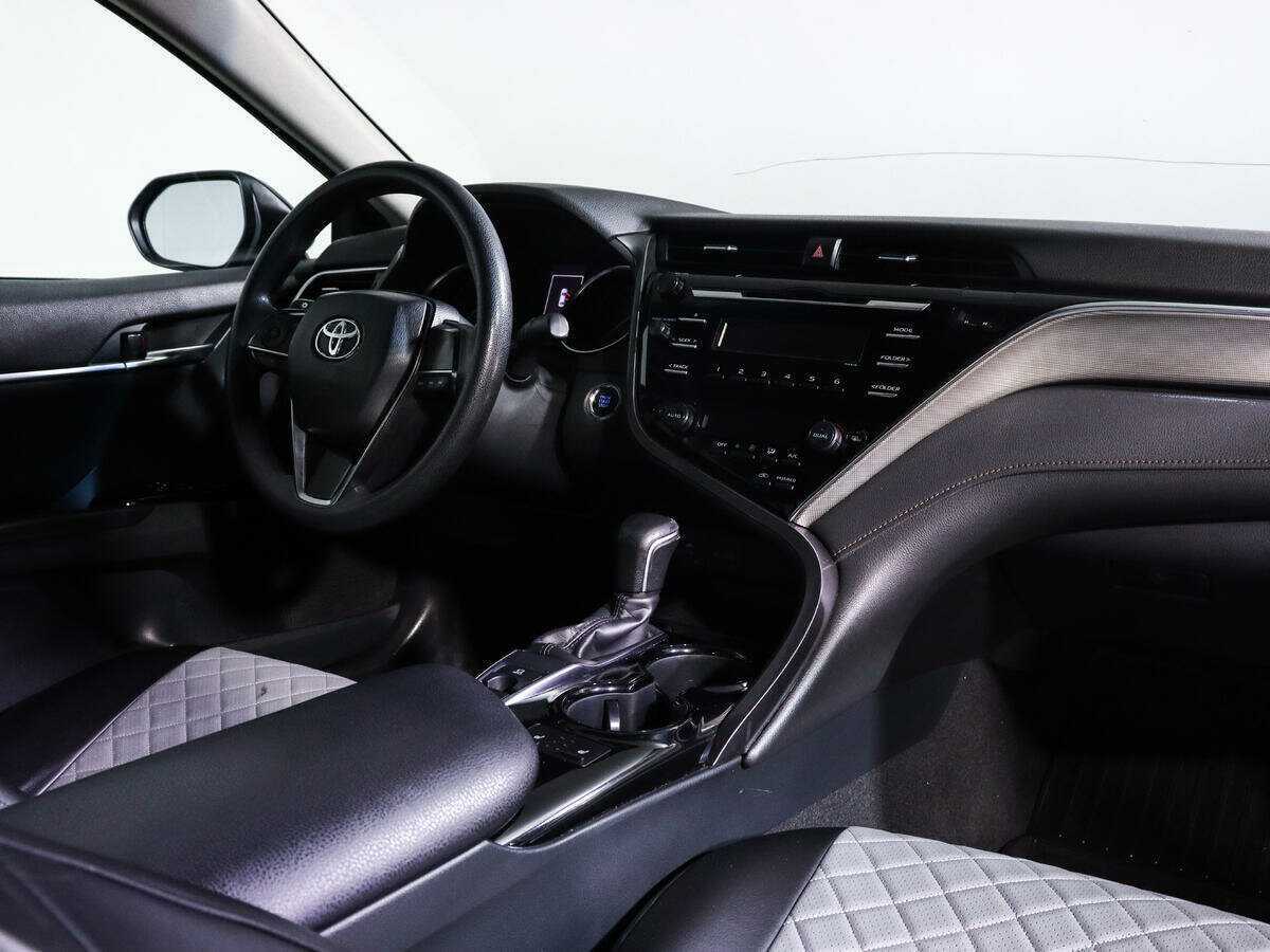 Купить Toyota Camry с пробегом. Фото: #6