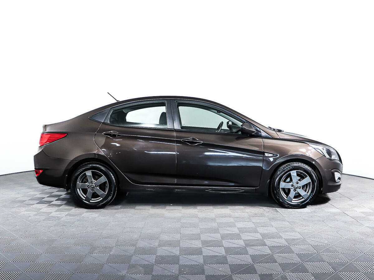 Купить Hyundai Solaris с пробегом. Фото: #3