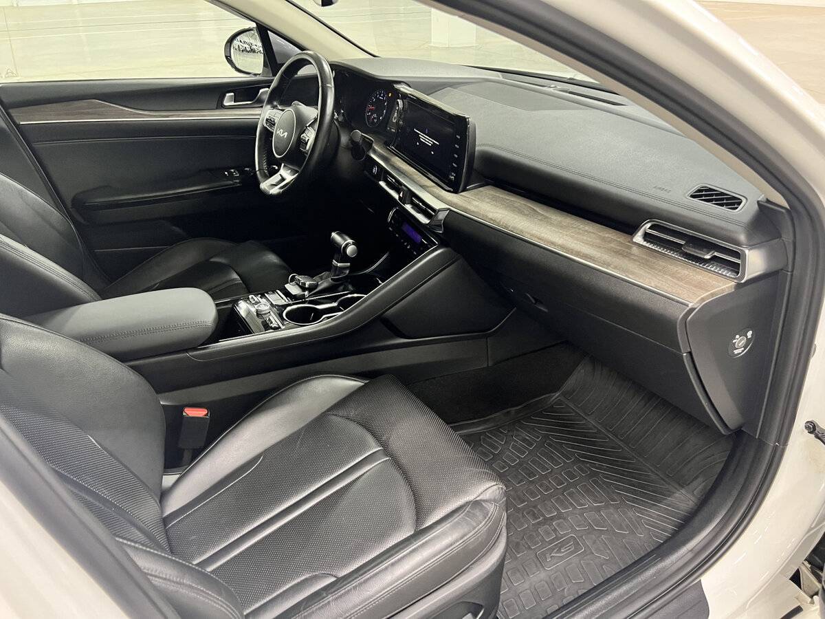 Купить Kia K5 с пробегом. Фото: #10