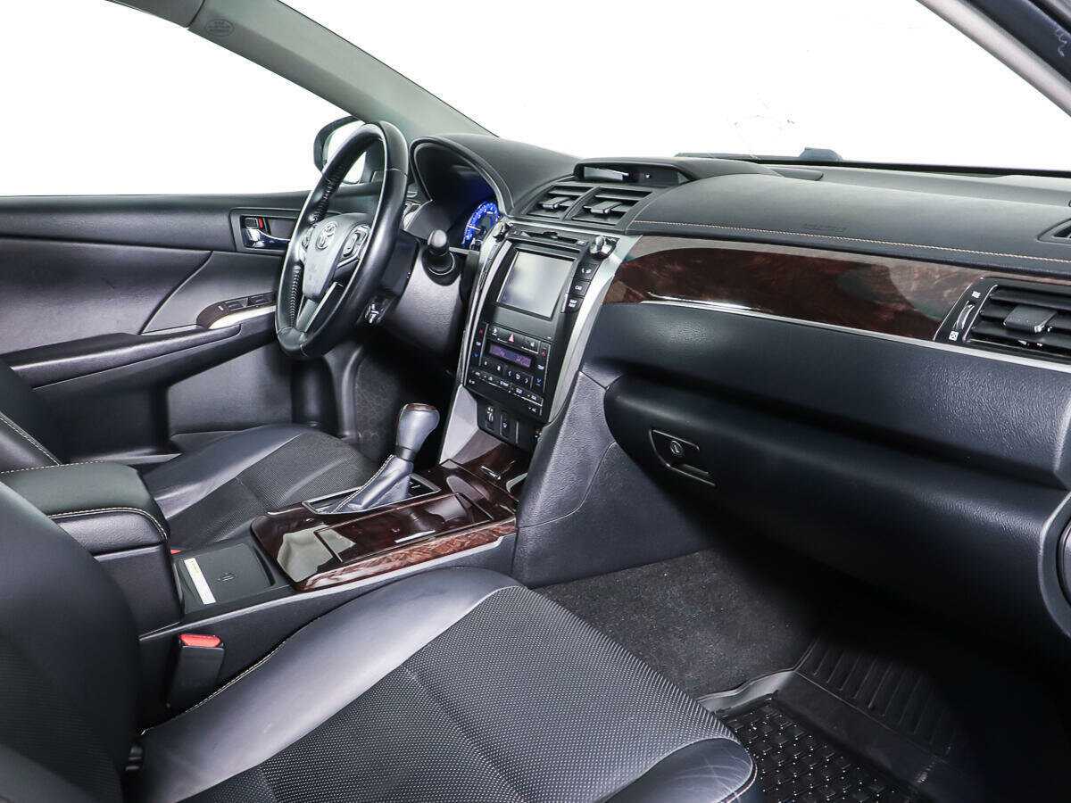 Купить Toyota Camry с пробегом. Фото: #8