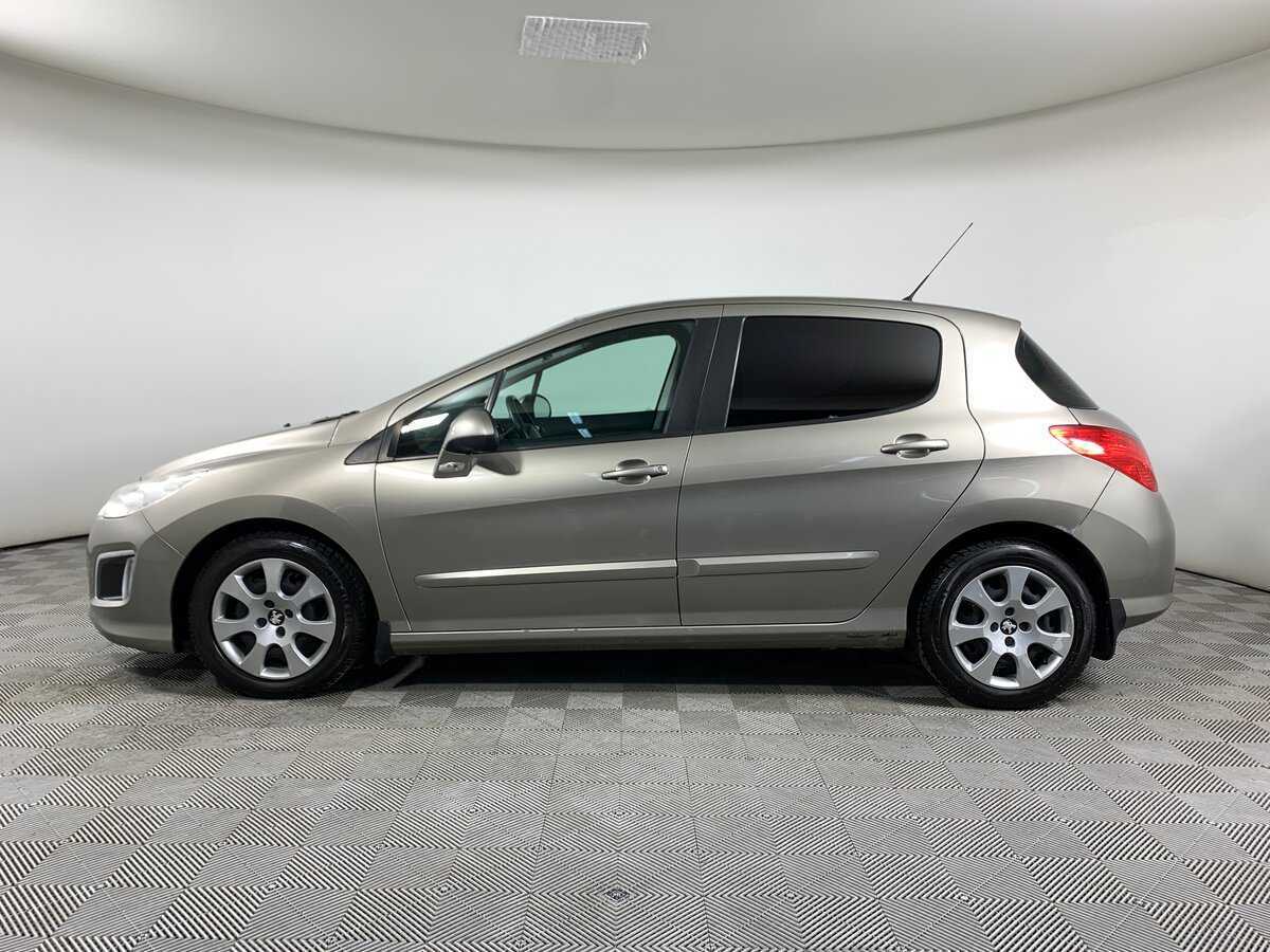 Купить Peugeot 308 с пробегом. Фото: #7