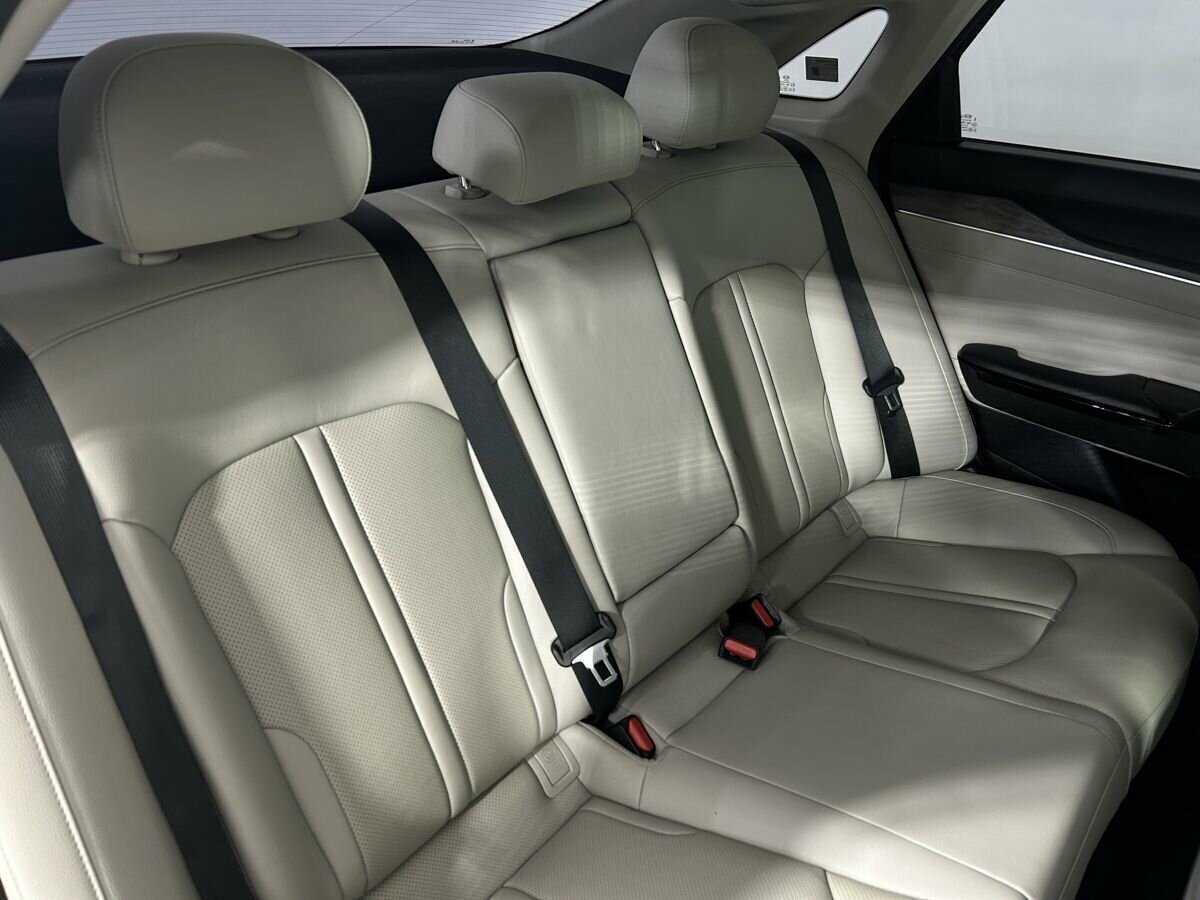 Купить Kia K5 с пробегом. Фото: #12